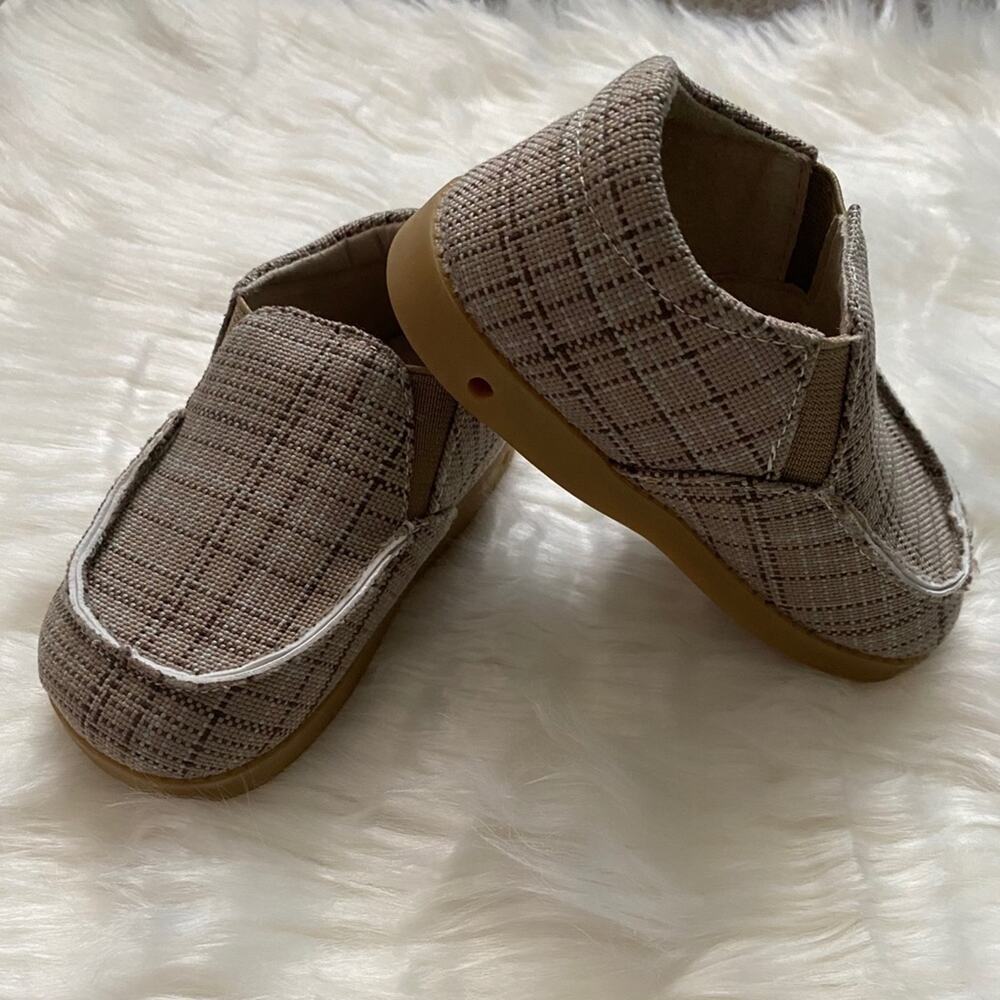 Size 8 sneak A' Roos Brown Plaid Canvas Shoes